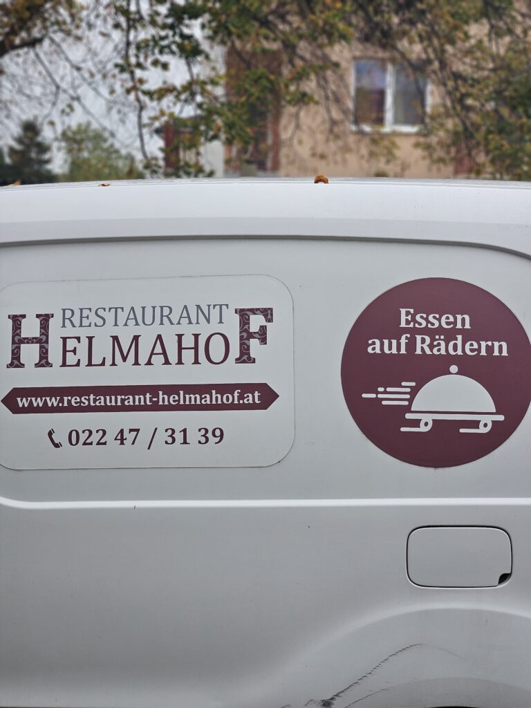 Dieser Tradition verpflichtet, bietet unser  Restaurant Helmahof